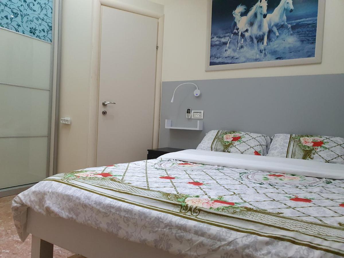 Ezore Yam Apartmens - Elmali'Akh St. 4 Bat Jam Exteriér fotografie