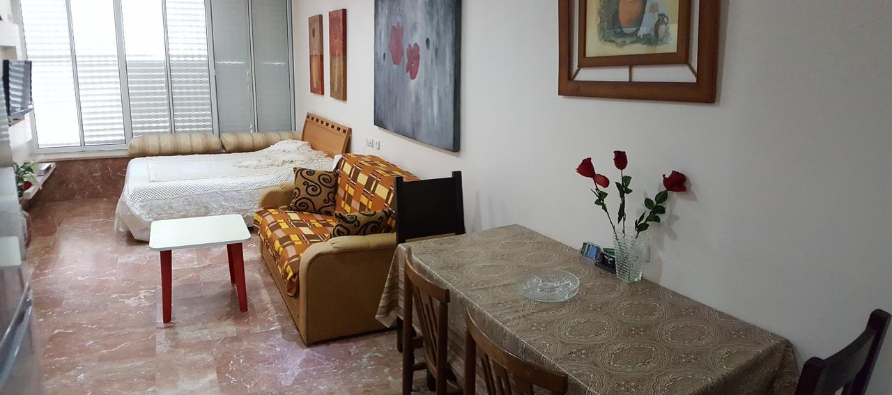 Ezore Yam Apartmens - Elmali'Akh St. 4 Bat Jam Exteriér fotografie